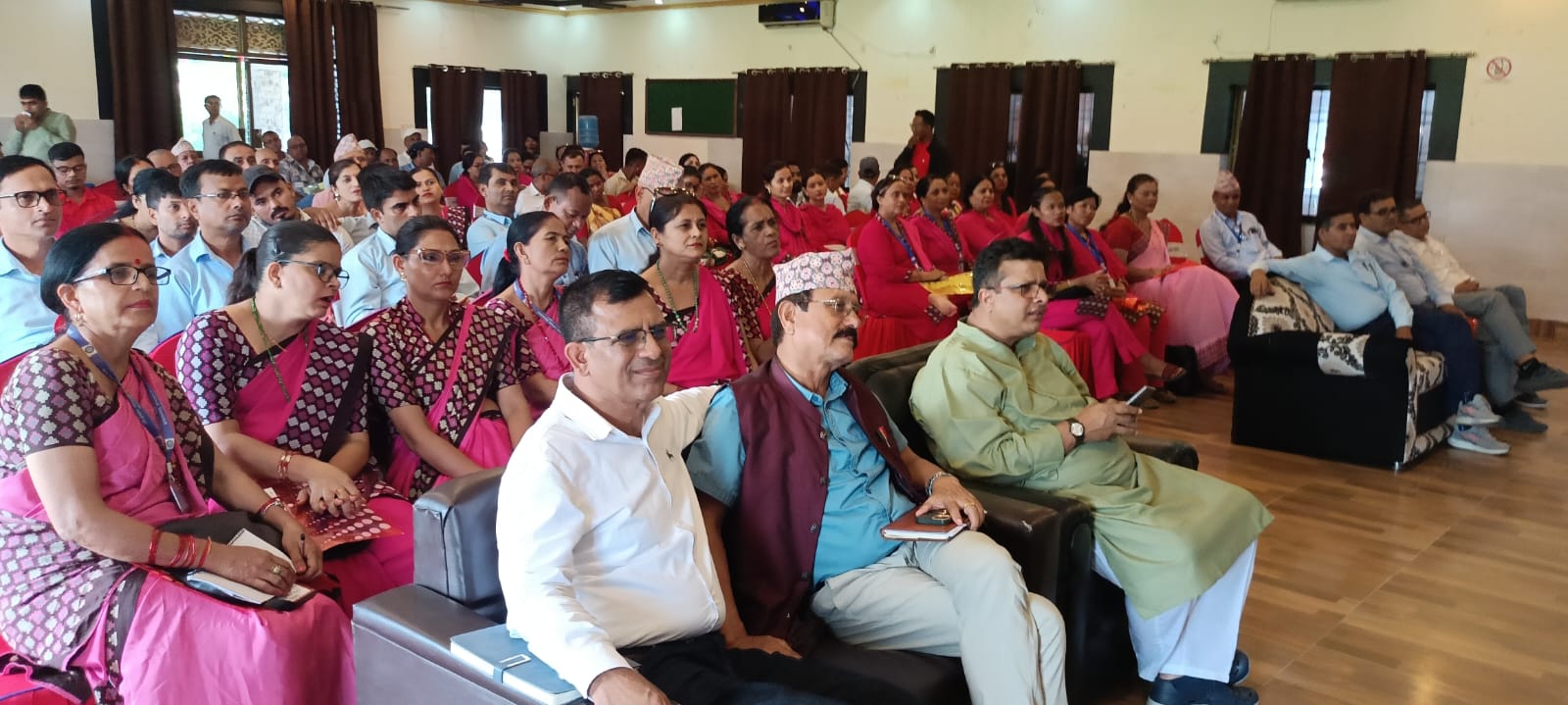 सामुदायिक विद्यालयलाई मर्च गर्नुको विकल्प छैन : मेयर 